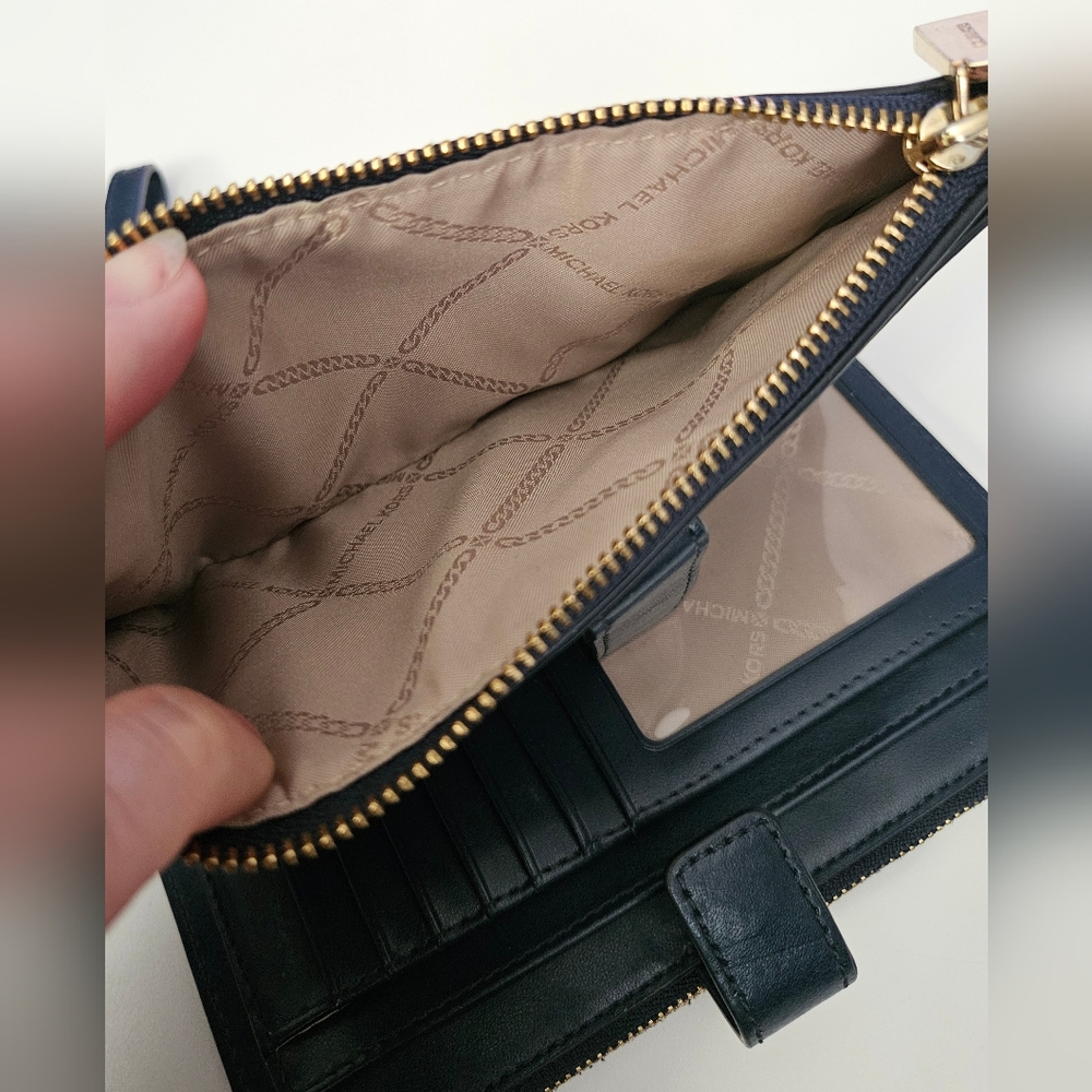 Michael Kors Large Ombré Wristlet - Picture 15 of 16